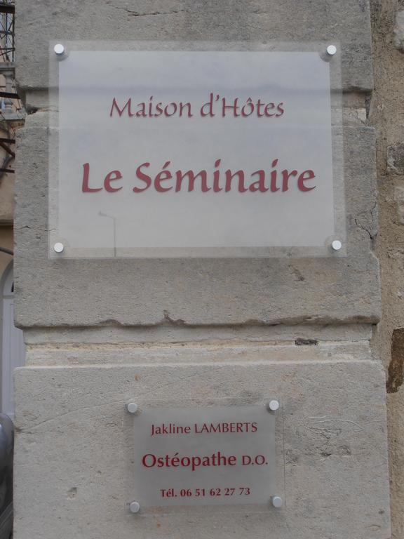 Le Seminaire Bed & Breakfast Roussas Eksteriør bilde